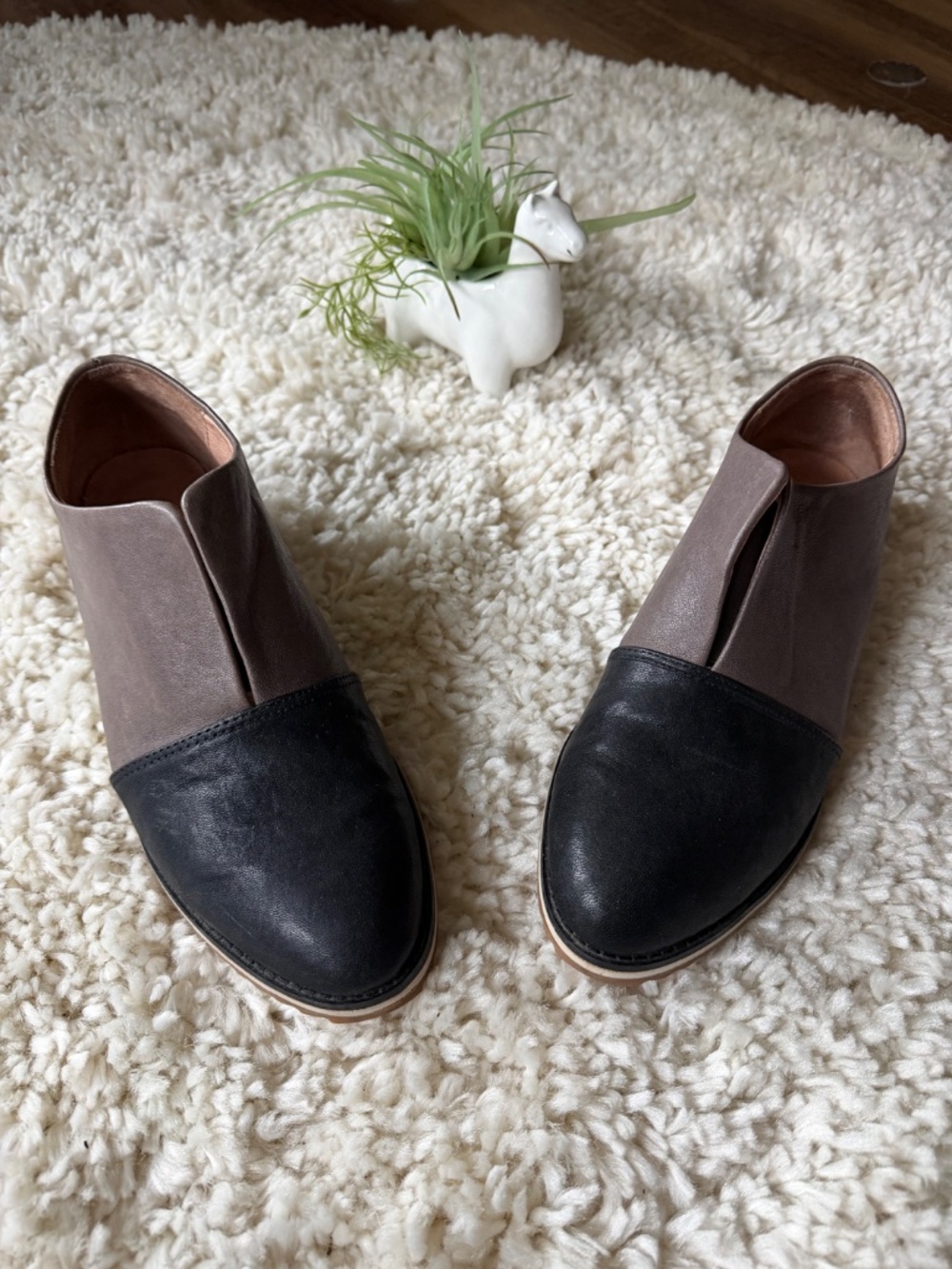 Sleek black Worthington evening going out Peep toe Black Patent Multi-Strap Slin - Picture 2 of 6